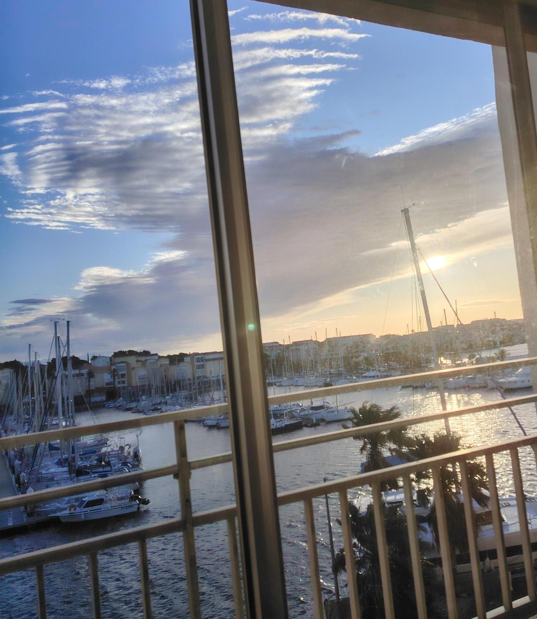 グリュイッサンPort Panoramiqueアパートメント エクステリア 写真